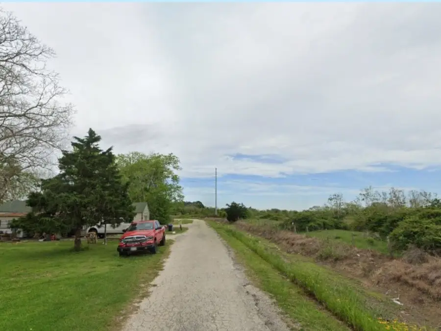 1008 Avenue A, Markham, TX 77456 - #3
