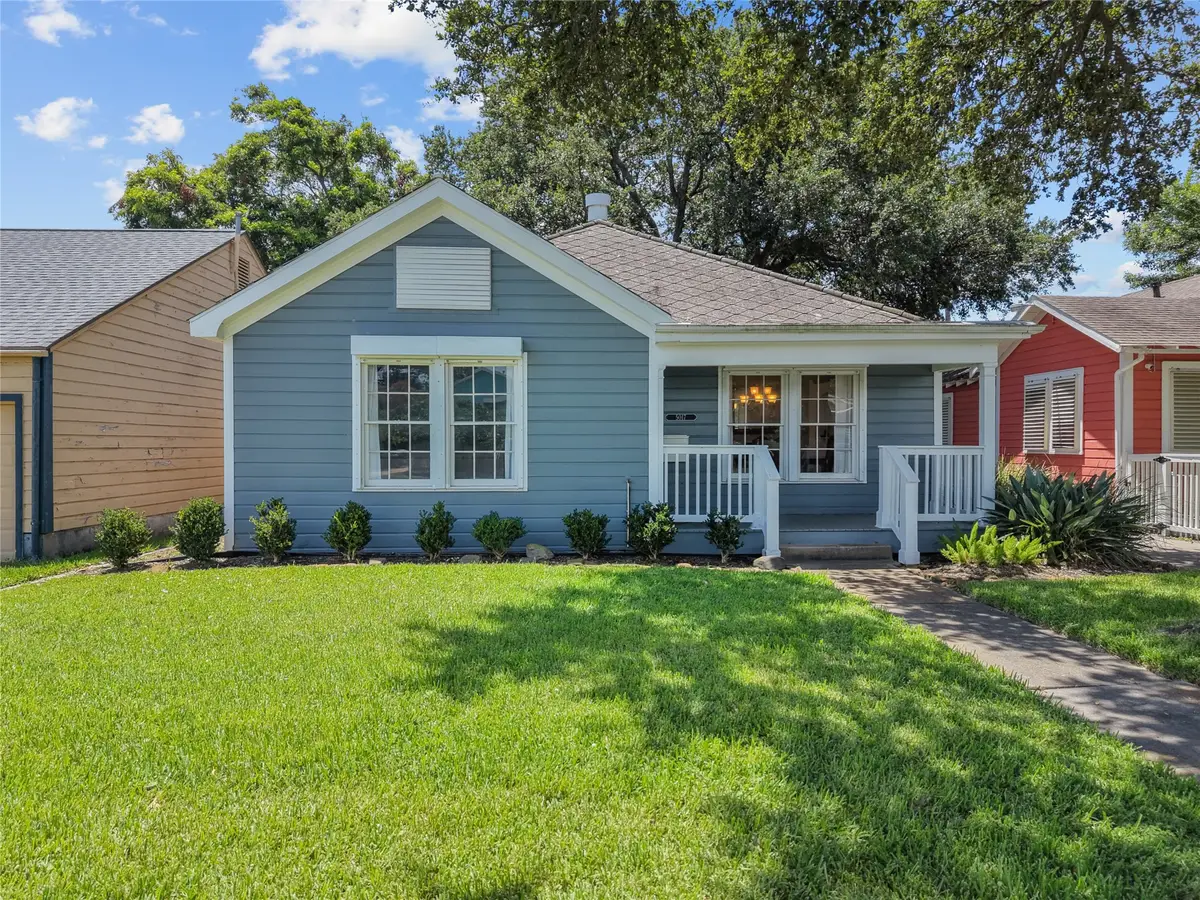5017 Avenue N 1/2, Galveston, TX 77551 - #1