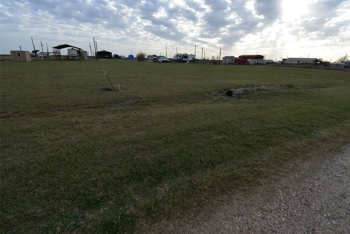 00 Starfish, Palacios, TX 77465 - #1