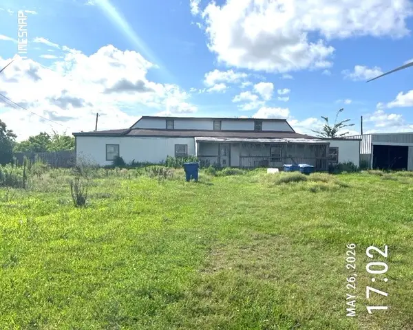 691 County Road 174, Bay City, TX 77414