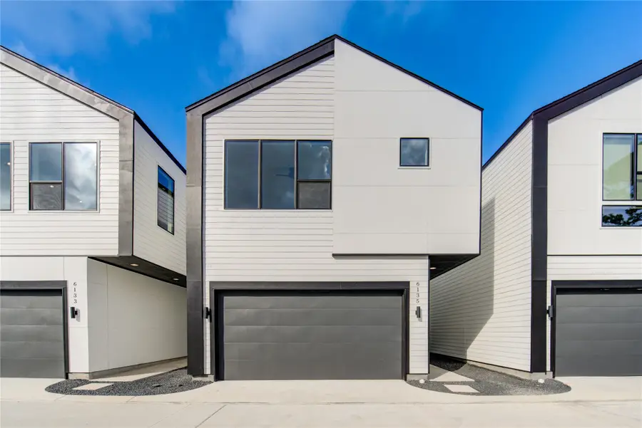 6123 Pacific Forest Drive, Houston, TX 77091 - Image #2