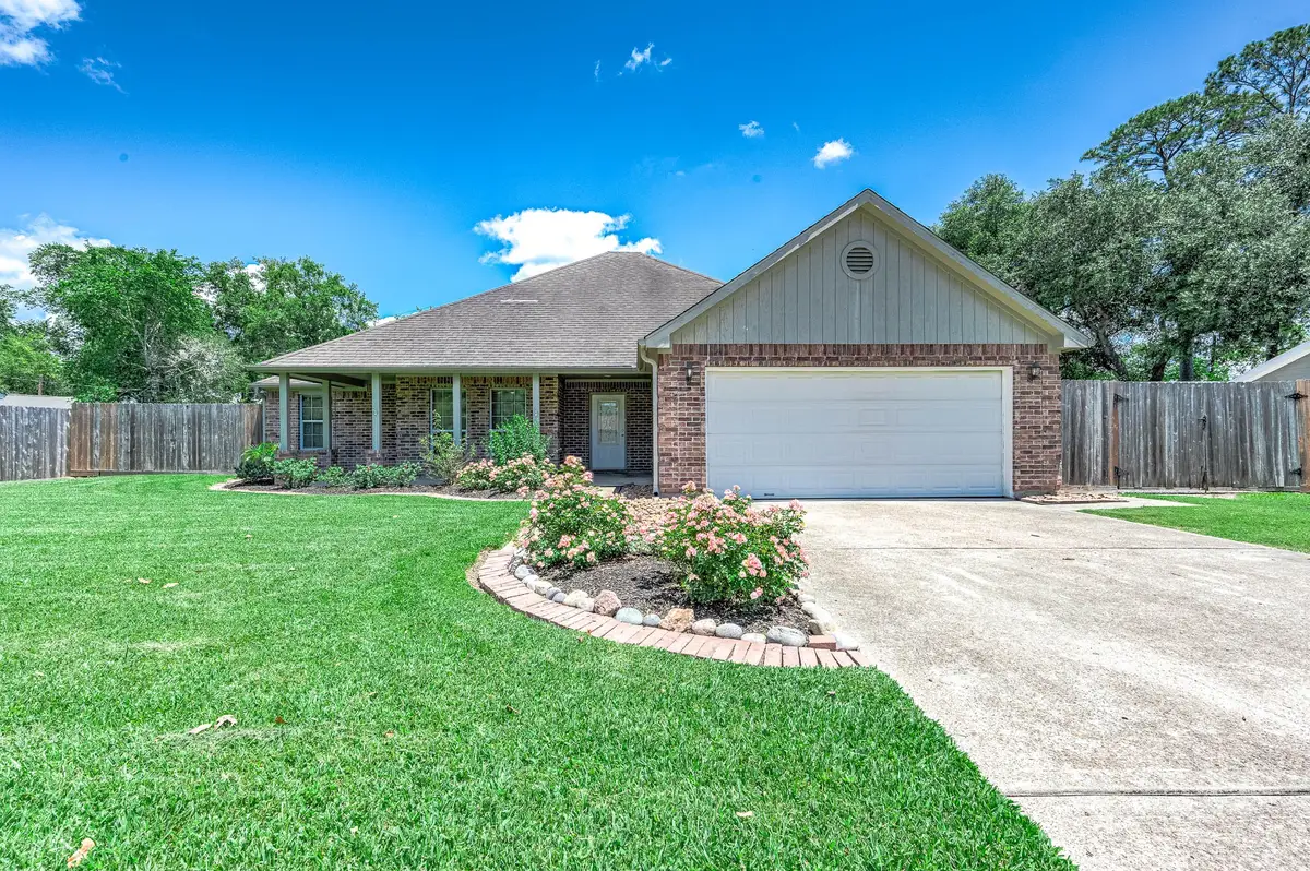 69 Briar Oak Court, Alvin, TX 77511 - #1