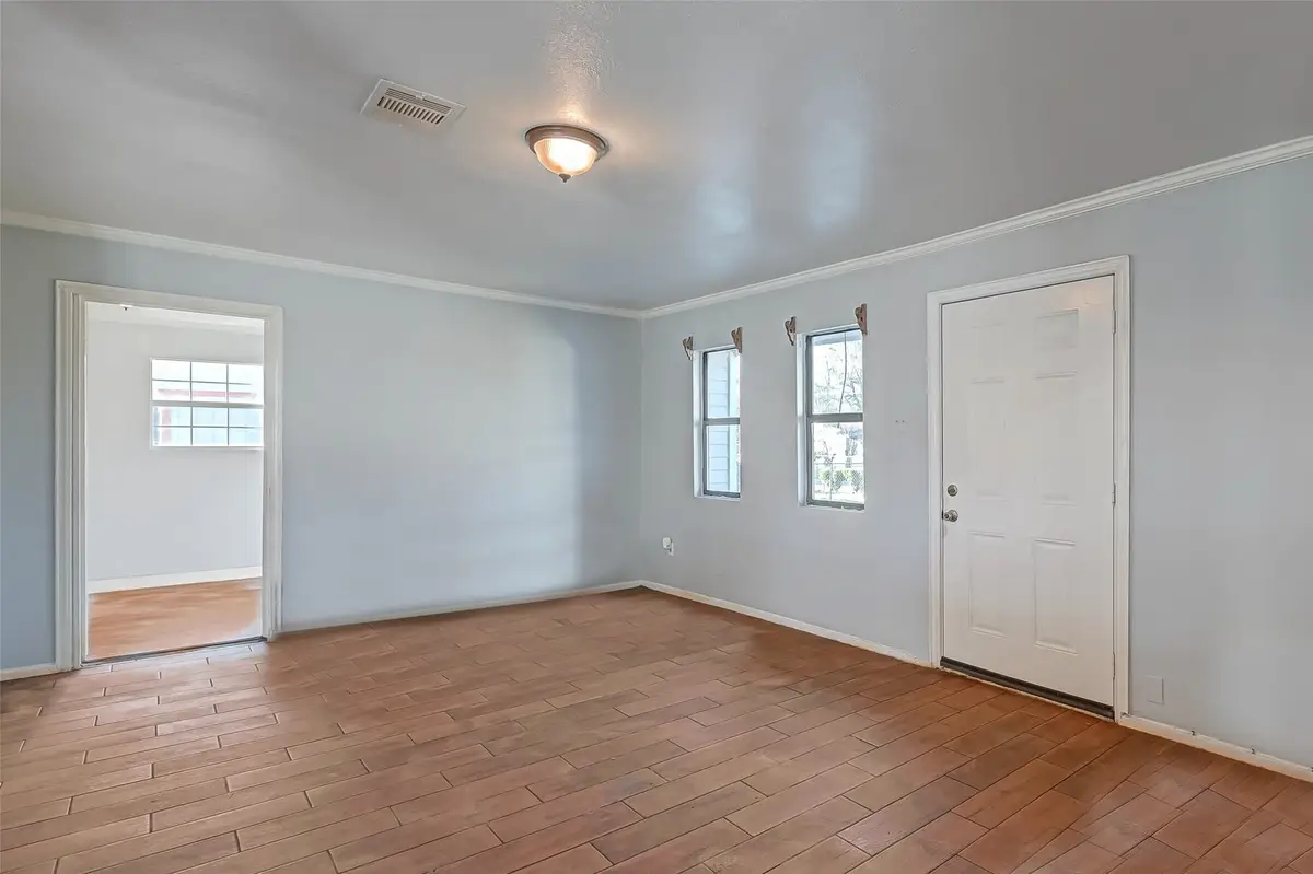 5322 Westover Street, Houston, TX 77033 - #1