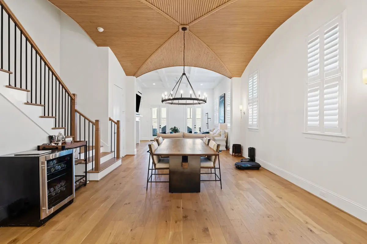 531 W 27th Street, Houston, TX 77008 - Image #1