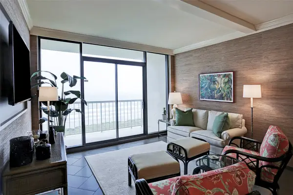 1401 E Beach Drive #1114, Galveston, TX 77550