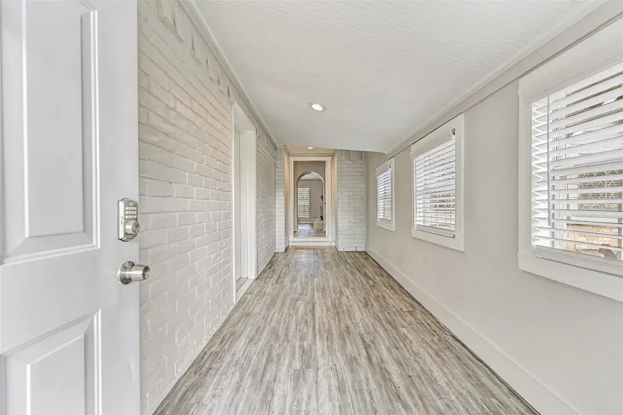 16823 Bougainvilla Lane, Friendswood, TX 77546 - Image #2