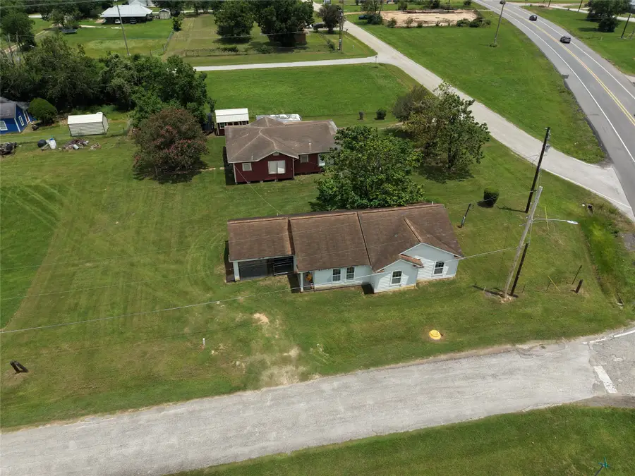 1420 Colorado St, Hempstead, TX 77445 - #2
