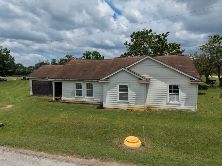1420 Colorado St, Hempstead, TX 77445 - #3