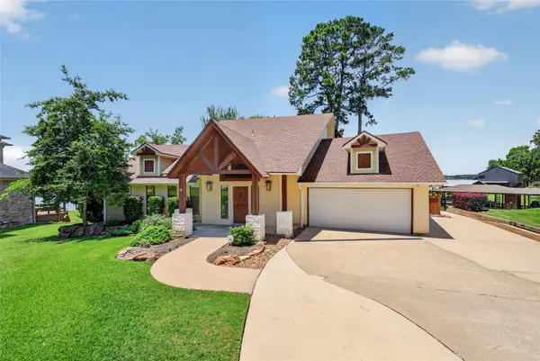 495 Wildwood Drive, Onalaska, TX 77360