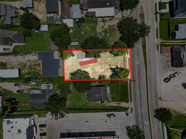 611 E Crosstimbers Street, Houston, TX 77022