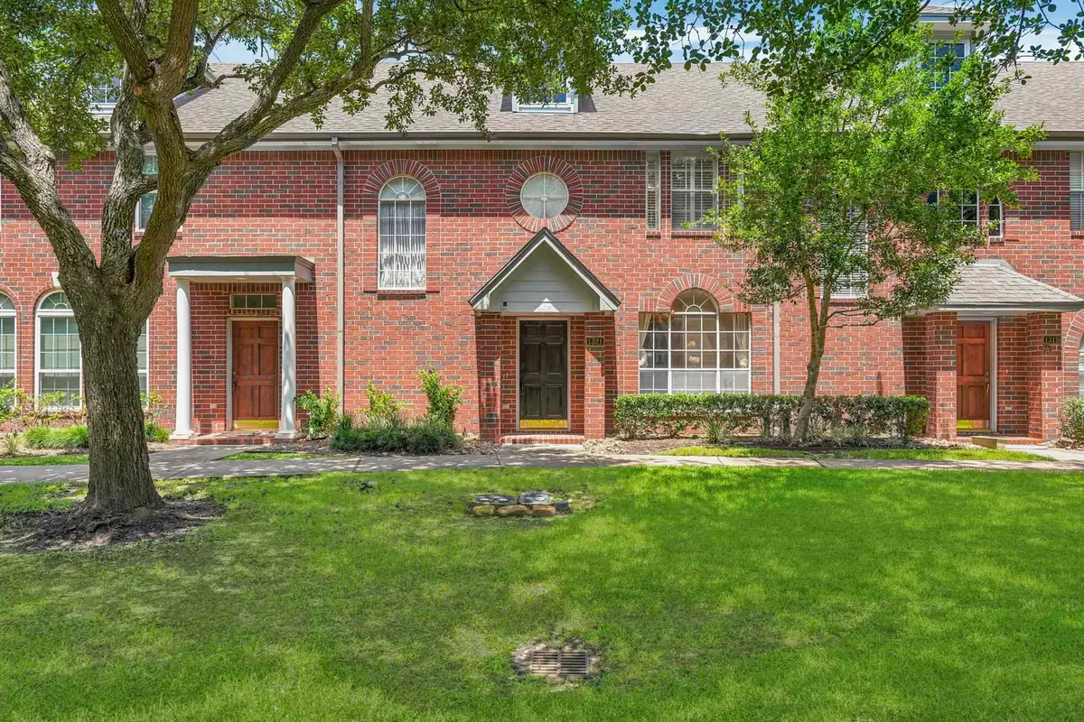 1321 El Camino Village Drive, Webster, TX 77058 - #1
