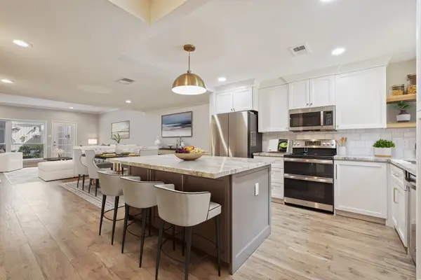 2236 S Piney Point Road #101, Houston, TX 77063