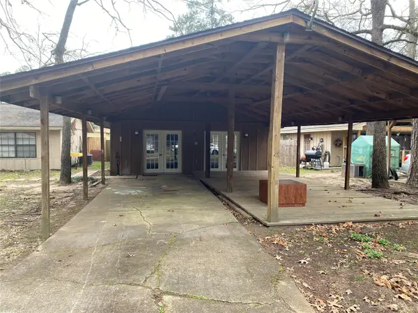 28629 Netawaka, Huntsville, TX 77320