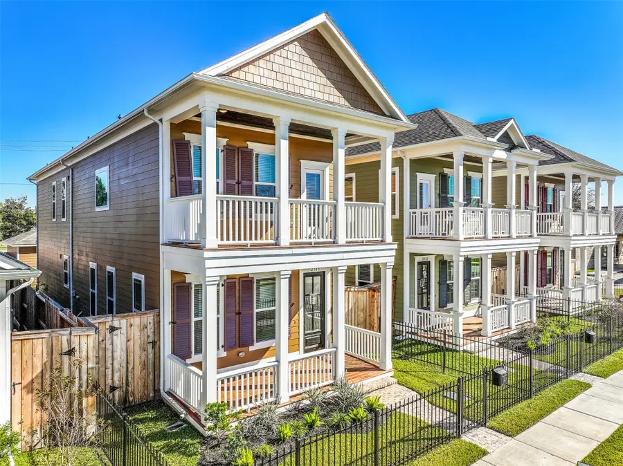 2519 S Houston Avenue, Pearland, TX 77581 - Image #2