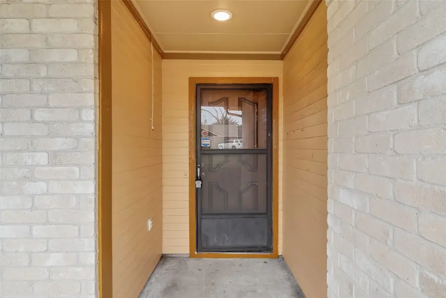 8219 Winding Meadow Court, Houston, TX 77040 - Image #3