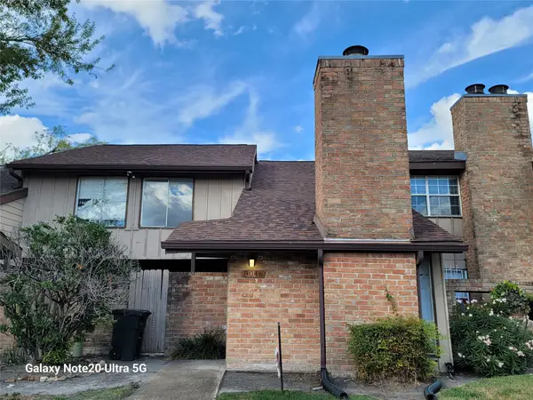 8046 Ellinger Lane, Houston, TX 77040