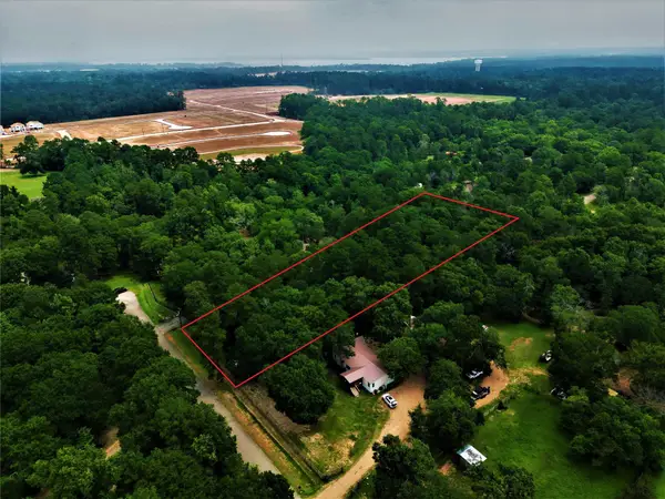 7349 Washington Avenue, Montgomery, TX 77316