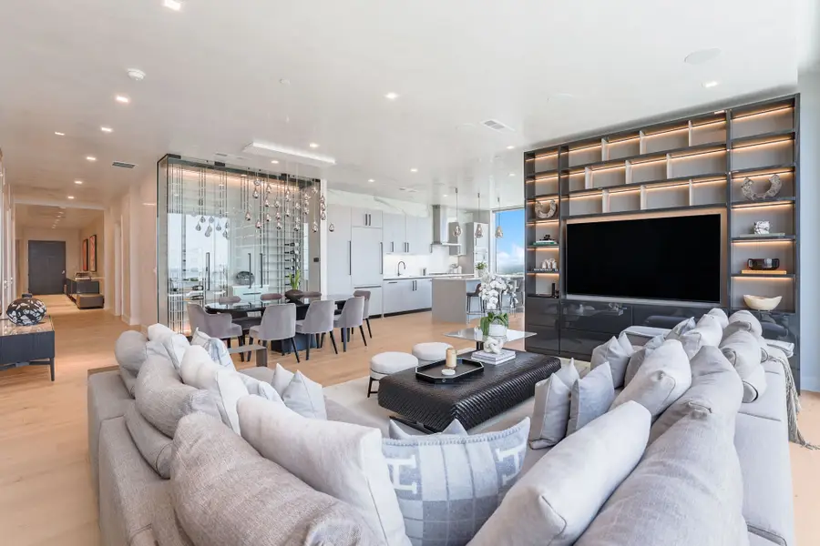 1711 Allen Parkway #2704, Houston, TX 77019 - #3