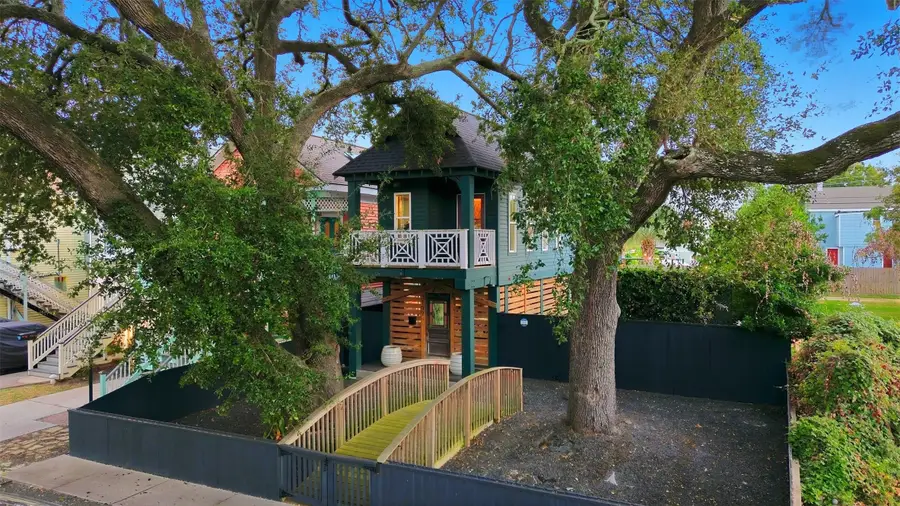 3109 Avenue M 1/2, Galveston, TX 77550 - Image #2