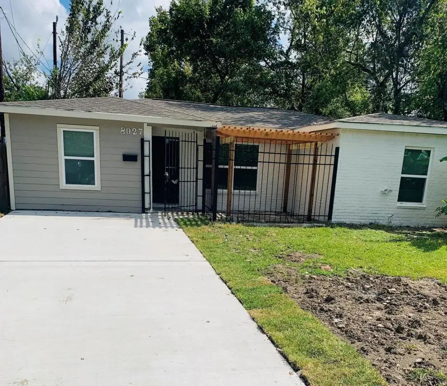 8027 Herschelwood Street, Houston, TX 77033 - #1
