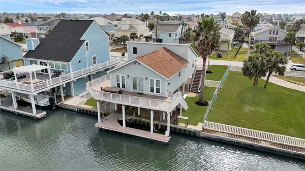 22110 Deaf P Smith Drive, Galveston, TX 77554