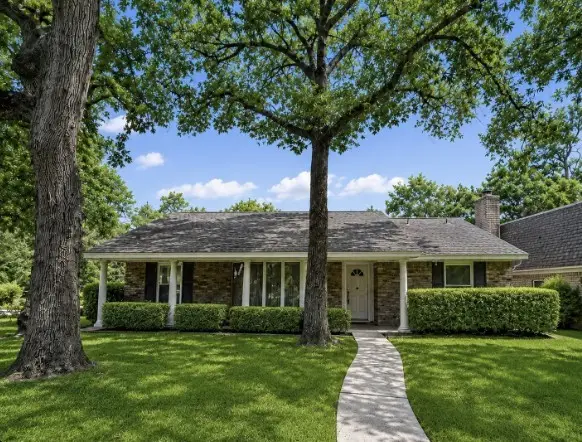 401 Shadywood Circle, Conroe, TX 77304 - #1