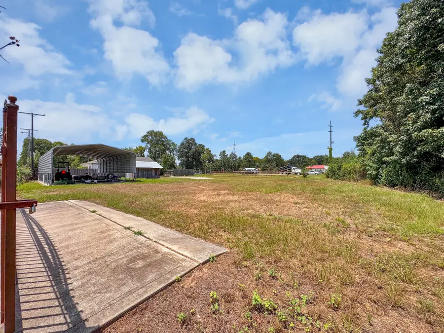 1301 N San Jacinto Avenue, Cleveland, TX 77327 - #3