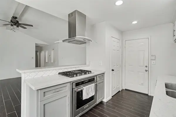 11607 Sagehurst Lane, Houston, TX 77089