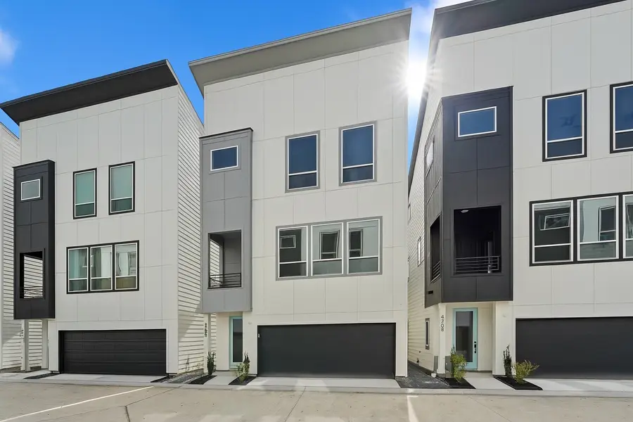 4709 Thornton Villas Lane, Houston, TX 77018 - Image #3