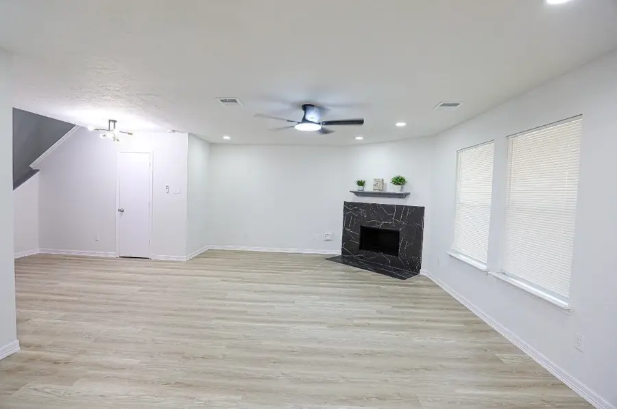 915 N Oak Drive, Houston, TX 77073 - Image #2