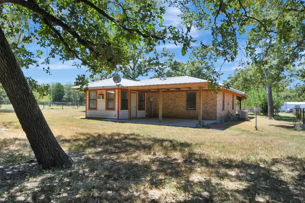 4056 Pecan Lane, Madisonville, TX 77864