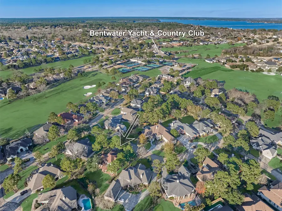 147 Sunnyvale W, Montgomery, TX 77356 - #2