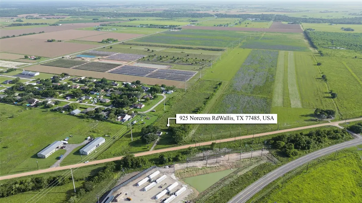 925 Norcross Road, Wallis, TX 77485 - #1