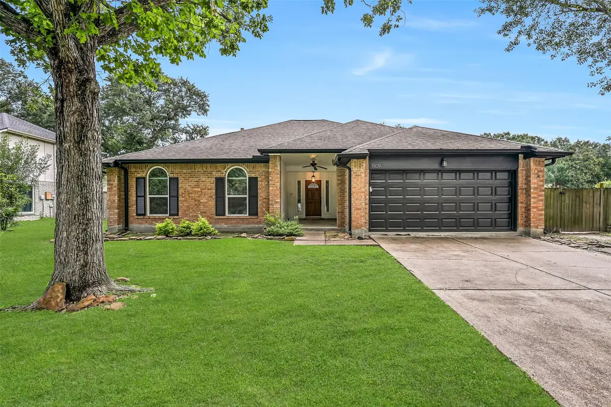 1909 Lavaca Street, Friendswood, TX 77546 - #1