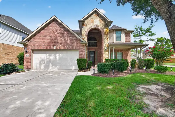 9439 Emerald Lakes Drive, Rosharon, TX 77583