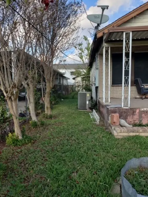 6633 Avenue N, Houston, TX 77011 - Image #2