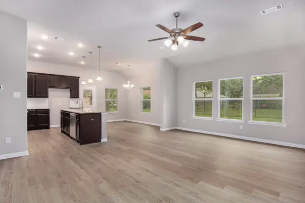 221 Inwood Drive, West Columbia, TX 77486