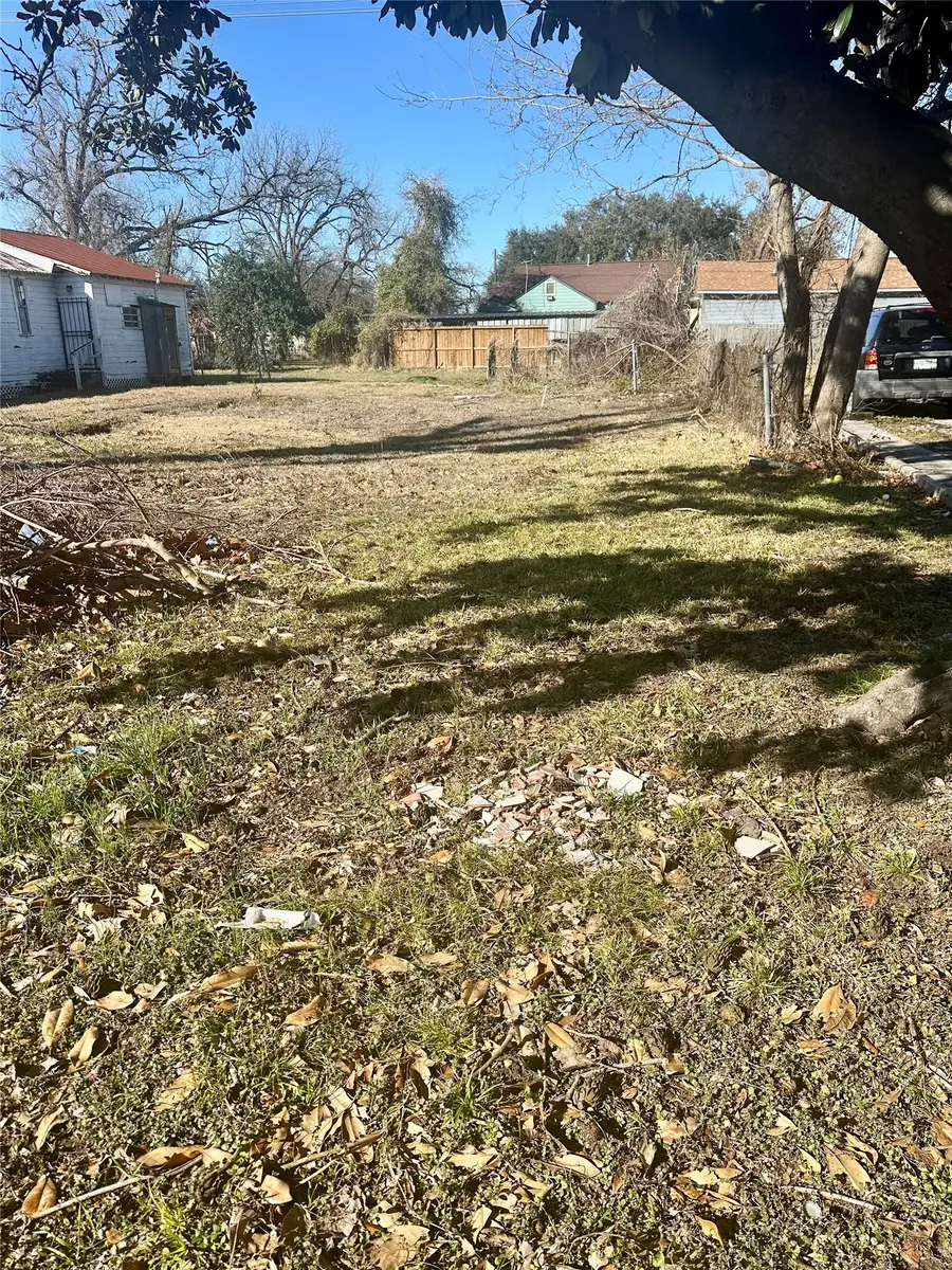 4011 Elysian Street, Houston, TX 77009 - #3