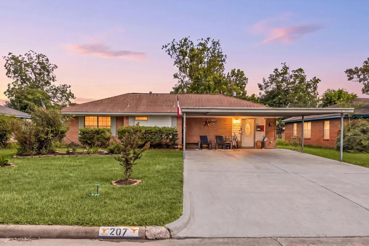 207 Chandler Drive, Baytown, TX 77521 - #1