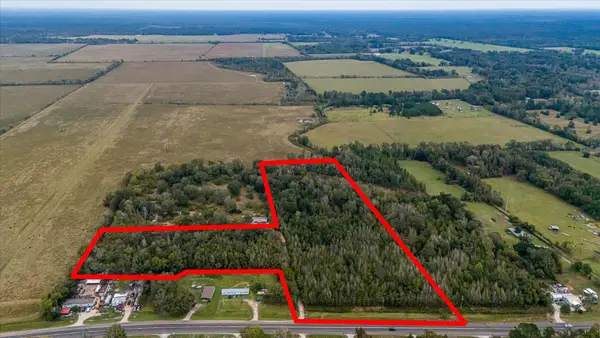 1563 Highway 105 E, Liberty, TX 77575