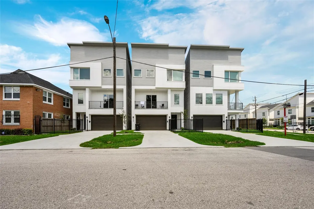 2102 Live Oak Street, Houston, TX 77003 - #1