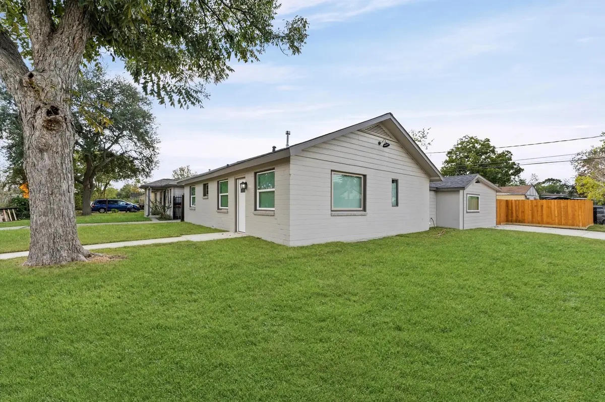 2202 Des Jardines Street, Houston, TX 77023 - Image #1