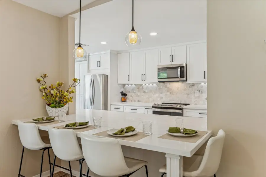 10902 Mullins Drive, Houston, TX 77096 - Image #2