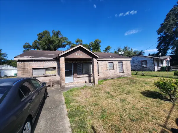 1024 North Lane, Houston, TX 77088