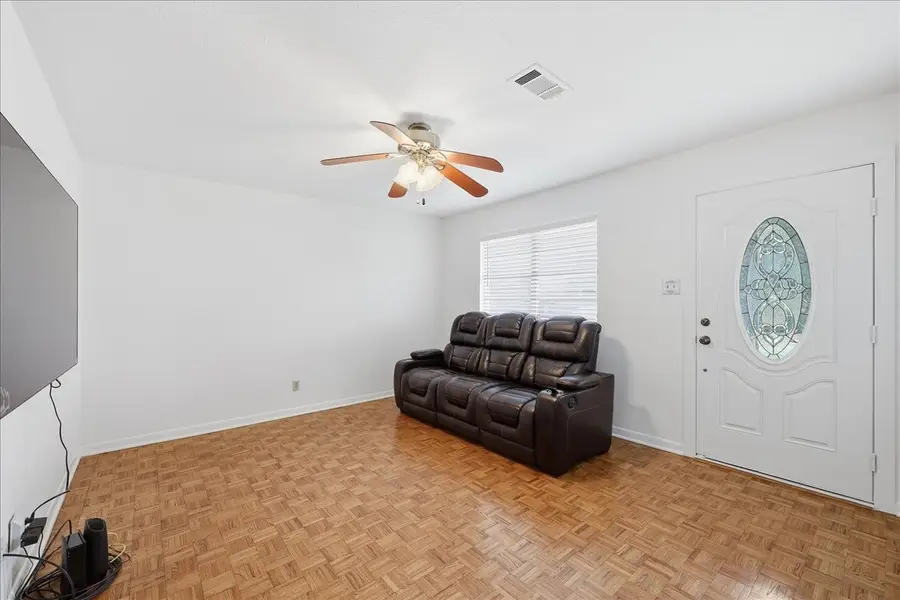 1608 Avenue H, Nederland, TX 77627 - #3