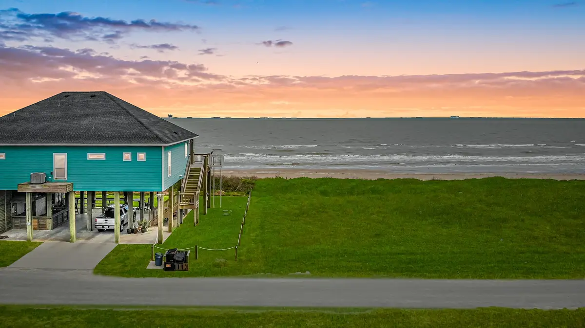 1117 Blue Water Drive, Crystal Beach, TX 77650 - #1