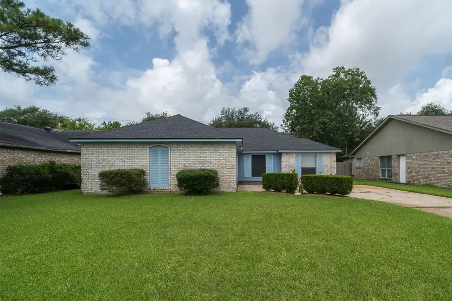 523 White Wing Court, Dickinson, TX 77539 - Image #2