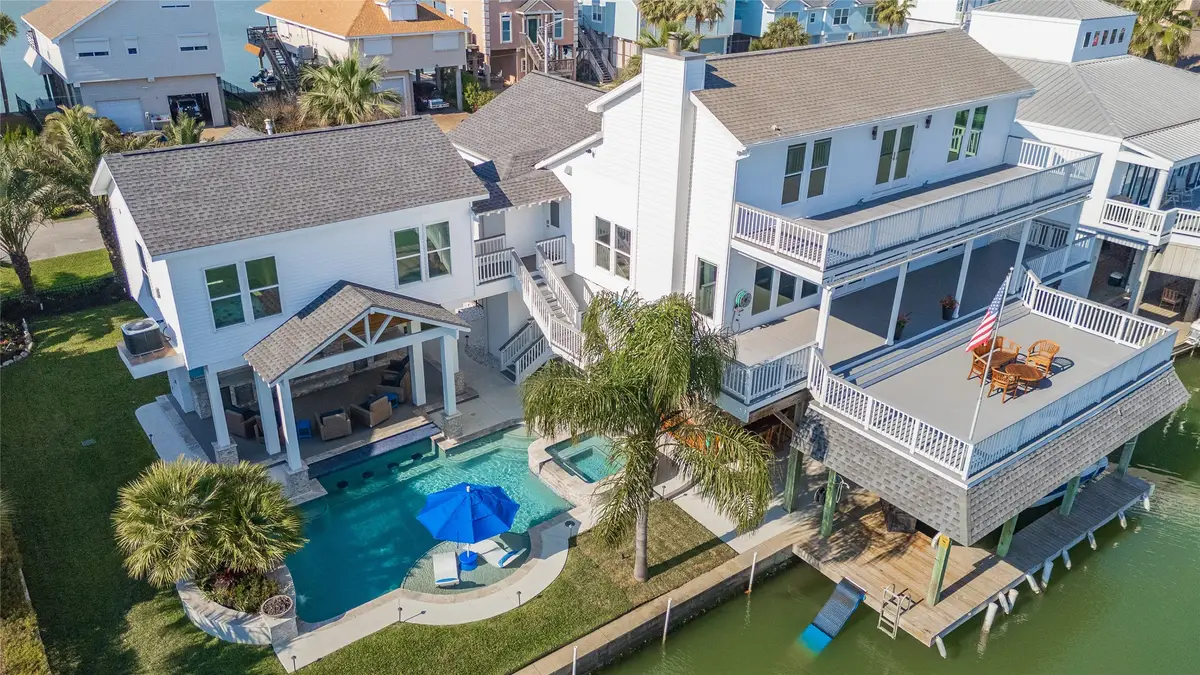 242 Isles End Road, Tiki Island, TX 77554 - #1