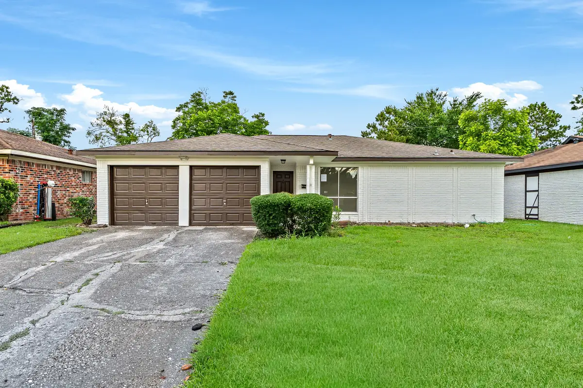 11823 S Willow Circle, Houston, TX 77071 - #1