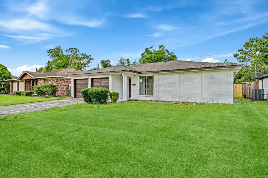 11823 S Willow Circle, Houston, TX 77071 - #3